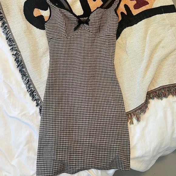 Brown/Black Bodycon Bow Dress - Picture 2 of 5